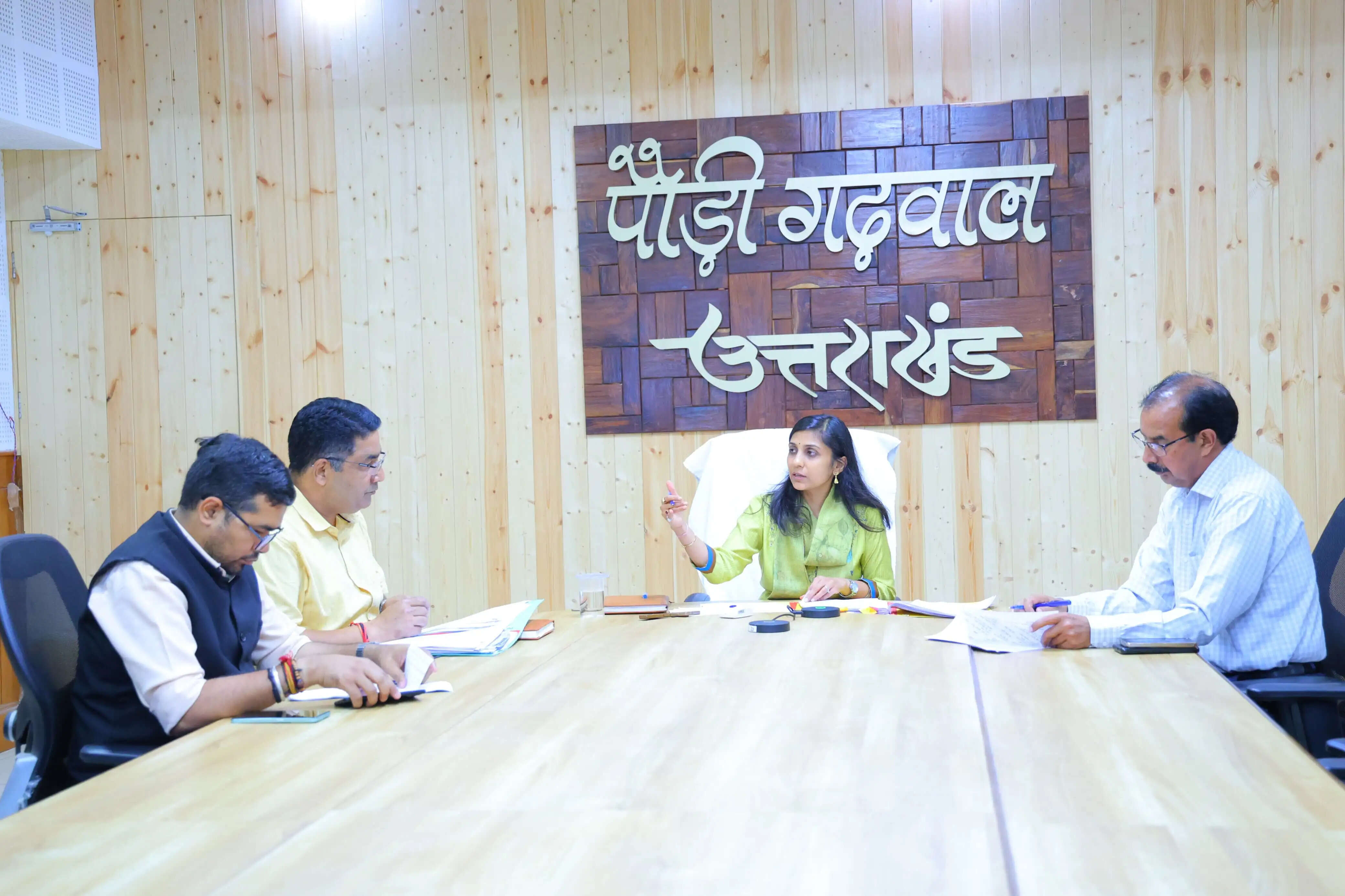 25 जुलाई तक पूरी हों कांवड़ यात्रा की तैयारियां, डीएम ने दिए निर्देश