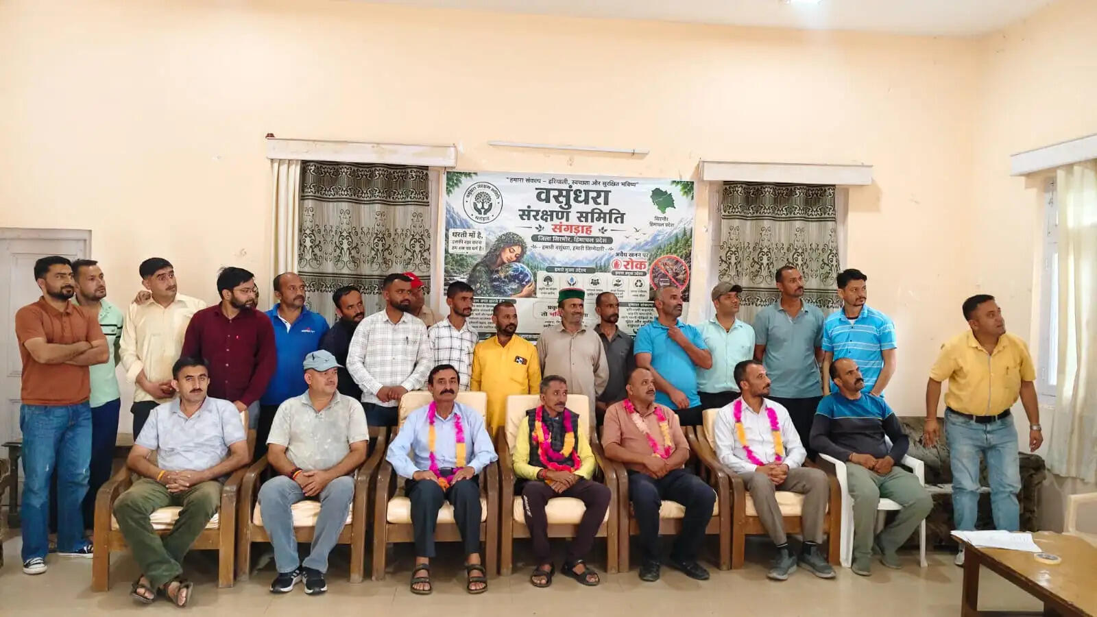 सिरमौर के संगड़ाह में अवैध और अवैज्ञानिक खनन के खिलाफ लोग लामबंद, वसुंधरा संरक्षण समिति ने खोला मोर्चा