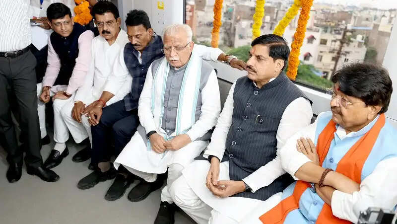 मेट्रो परियोजना परिवहन के साथ विकसित भारत के निर्माण का महत्वपूर्ण माध्यम : मनोहर लाल
