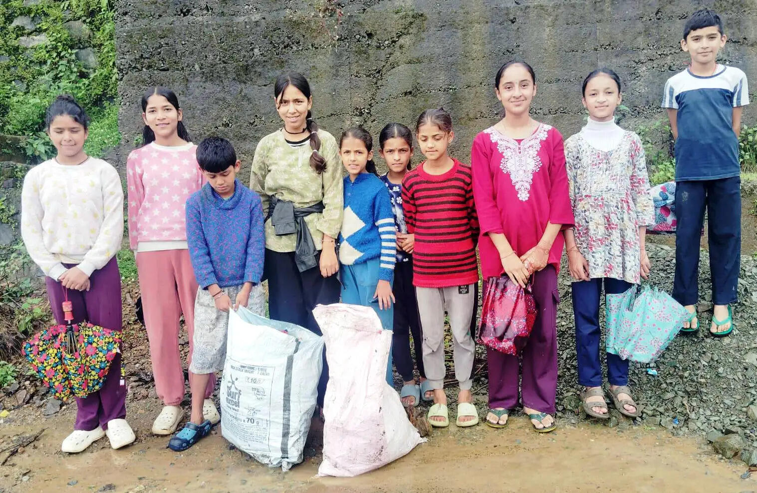 हरतोला के मंदिरों में चोरी, दान पेटियां व आभूषणों मिले गायब