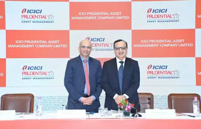 आईसीआईसीआई प्रूडेंशियल एएमसी का आईपीओ 12 दिसंबर को खुलेगा, मूल्य दायरा 2,061-2,165 रुपये प्रति शेयर