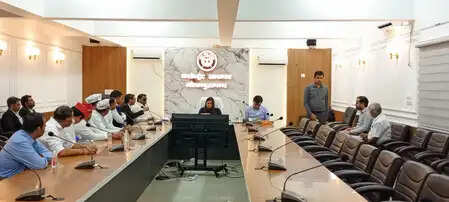 गौतम बुद्ध नगर के तीनों विधानसभा क्षेत्र की अंतिम मतदाता सूची जारी, राजनीतिक दलों को सौंपी गई प्रतियां