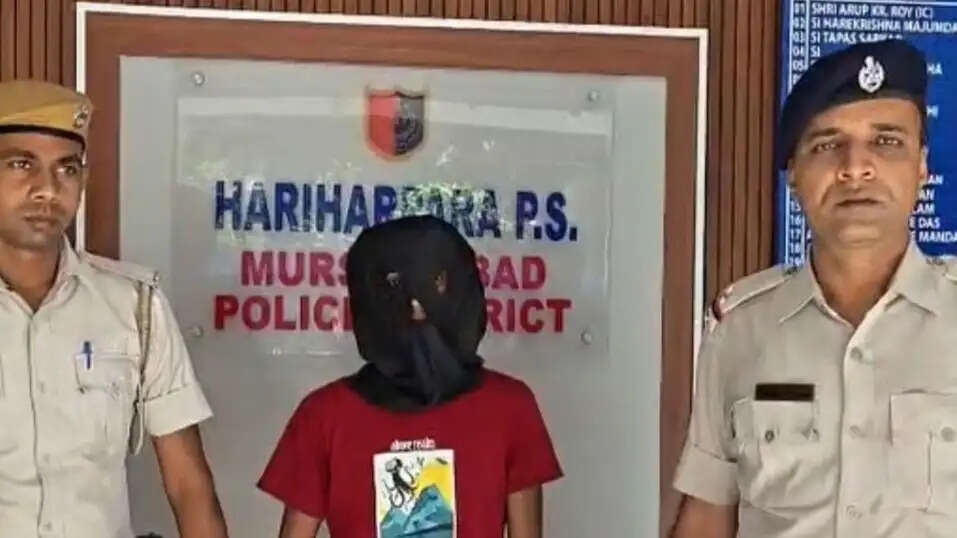 चुनाव से पहले मुर्शिदाबाद समेत कई जगहों से आग्नेयास्त्र जब्त