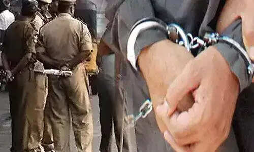 सोनभद्र: ओडिशा से रायबरेली जा रहा एक करोड़ का अवैध गांजा बरामद, दो आरोपित गिरफ्तार