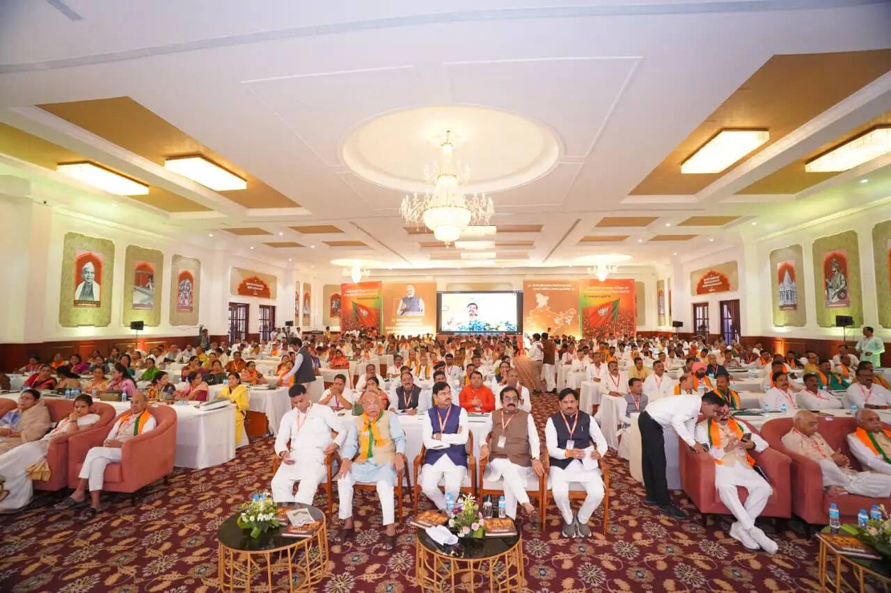 कांग्रेस बढ़ा रही वर्ग संघर्ष, भाजपा ने संकल्प पत्र के 70 प्रतिशत वादे पूरे किए : मुख्यमंत्री डॉ. यादव