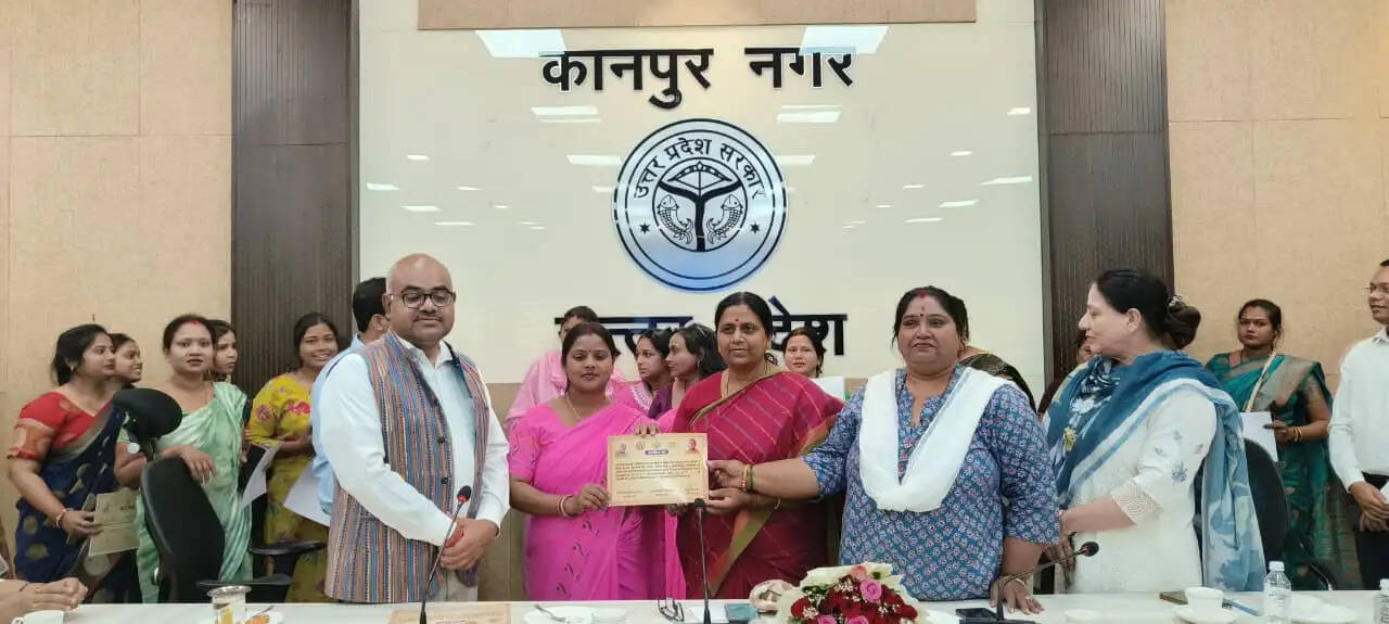 नारी शक्ति वंदन सम्मेलन का सजीव प्रसारण, महिलाओं ने मिस कॉल देकर दर्ज कराया समर्थन