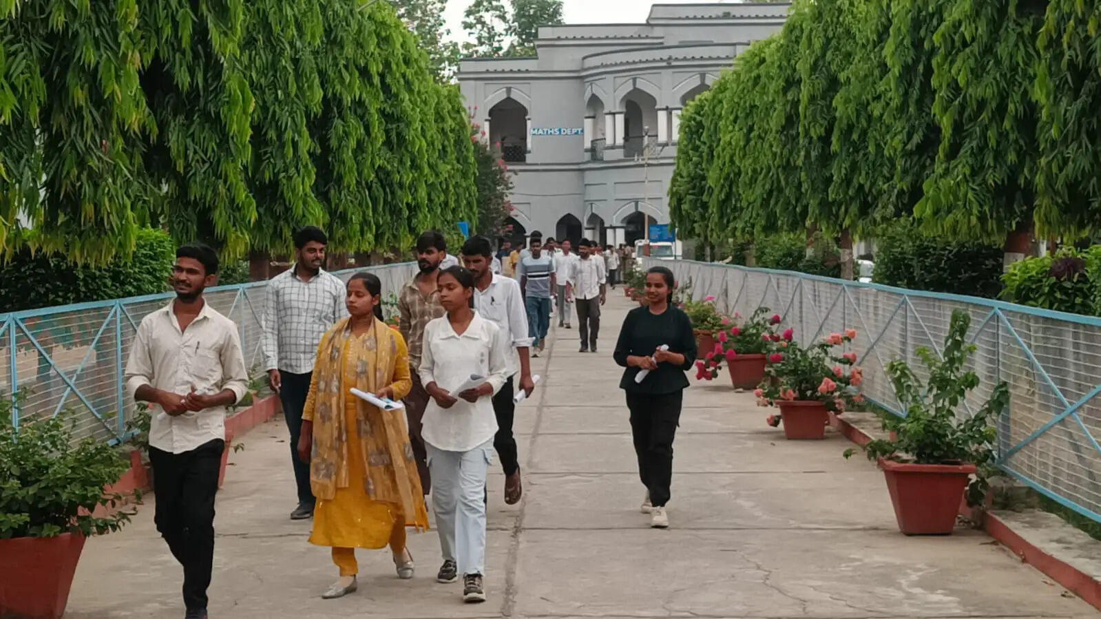 पुलिस आरक्षी भर्ती परीक्षा: दो दिनों में 20,921 अभ्यर्थी अनुपस्थित