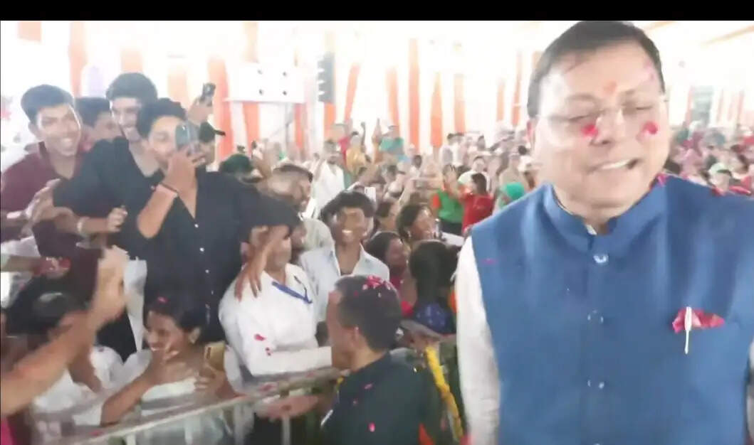 मुख्यमंत्री धामी ने सेवा पखवाड़ा के दूसरे चरण का किया शुभारंभ,योजनाओं का लाभ अंतिम व्यक्ति तक पहुंचाने पर जोर