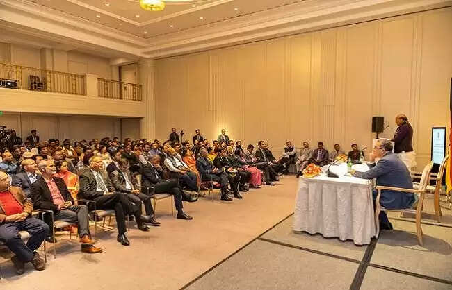 भविष्य में ईरान-अमेरिका के बीच मध्यस्थता की भूमिका निभा सकता है भारत : राजनाथ