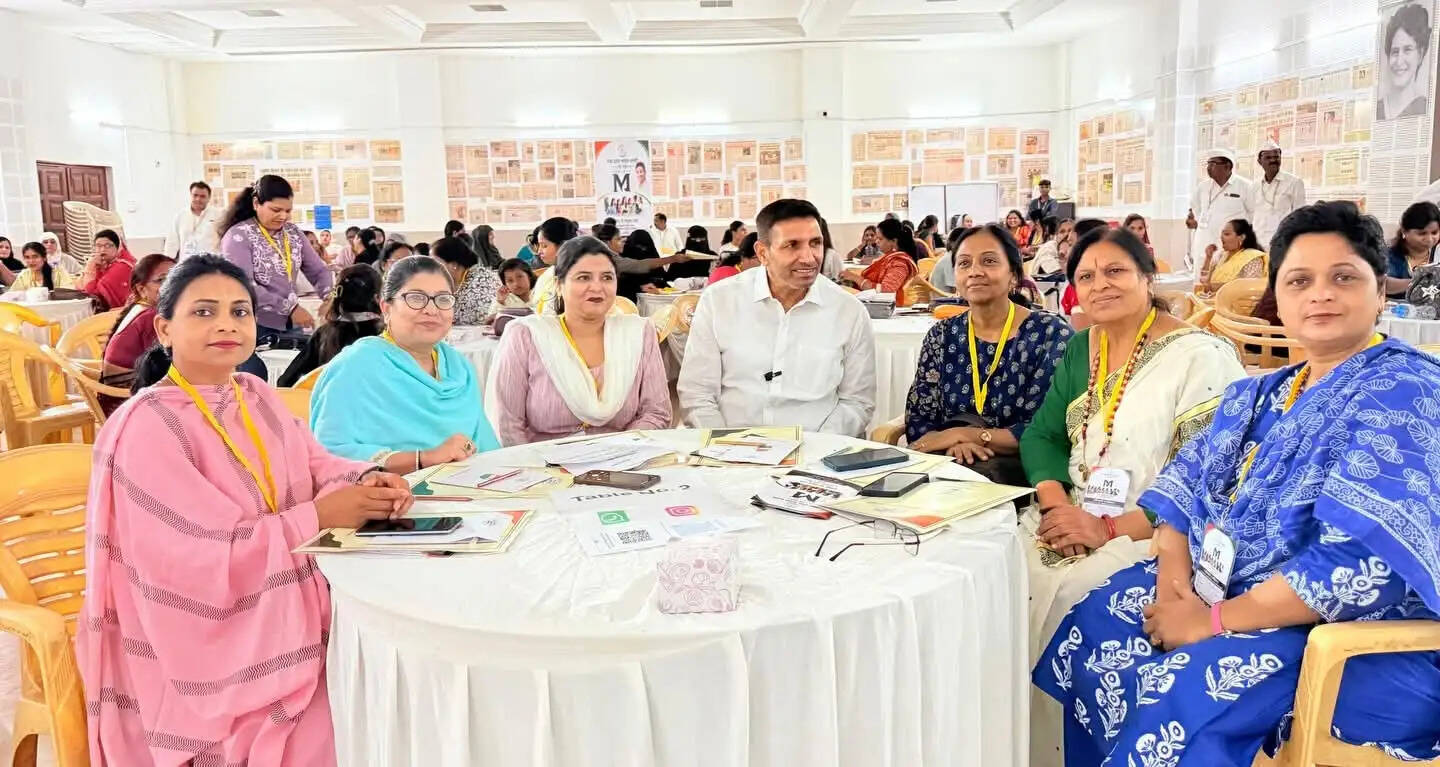 “हाशिए से नेतृत्व तक” अभियान से महिलाओं को मिलेगा नेतृत्व का मंच : जीतू पटवारी