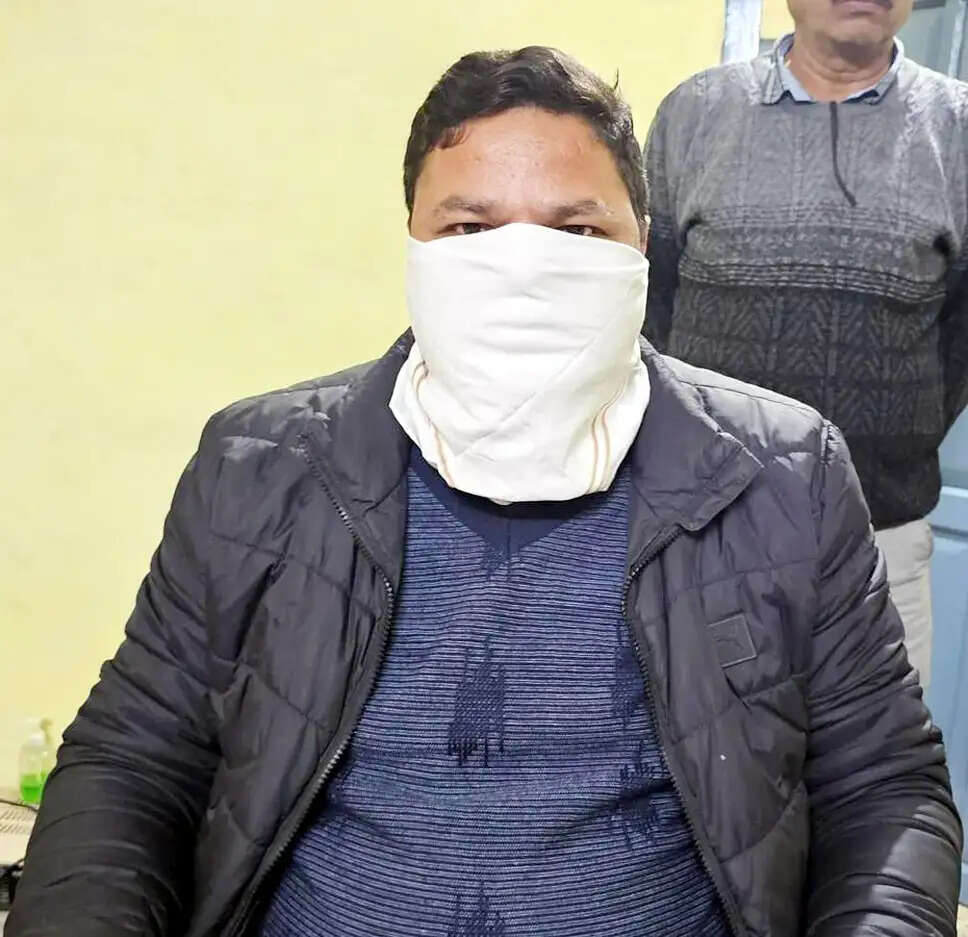रिश्वत लेते पटवारी निर्मल बोरा रंगे हाथ गिरफ्तार