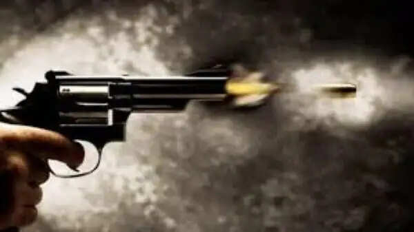 भिंड:&nbsp;बीमारी से परेशान युवक ने&nbsp;लाइसेंसी बंदूक से गोली मारकर की आत्महत्या, घर के कमरे में मिला शव