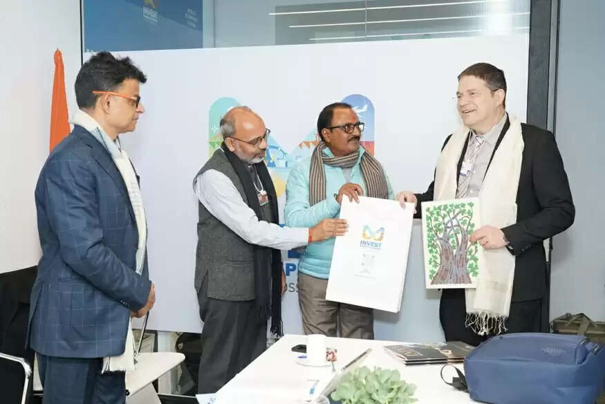 दावोस में तकनीक और नवाचार सहयोग पर मध्य प्रदेश और इजराइल के मध्य हुआ संवाद