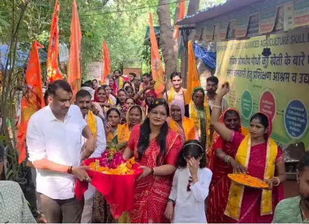 गणेश विसर्जन: तीन हजार औषधीय पौधों में मुस्कुराए गणपति