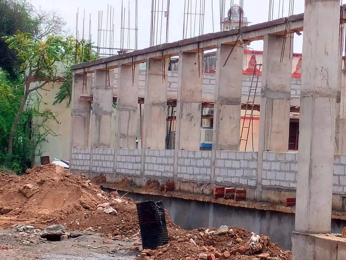 हिसार : अमृत भारत स्टेशन योजना के तहत हांसी स्टेशन के पुनर्विकास का कार्य प्रारम्भ