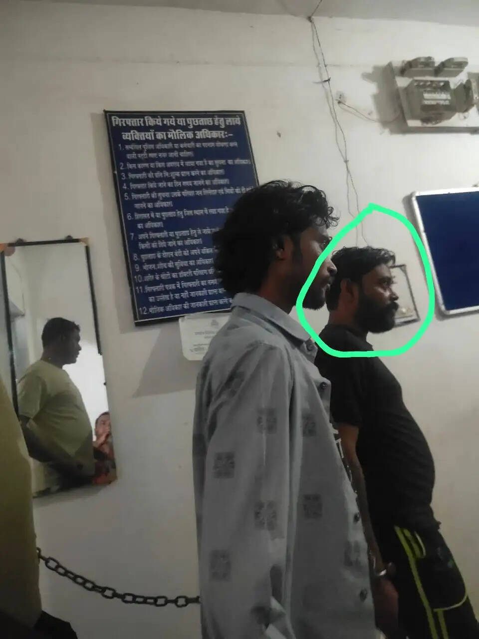 अम्बिकापुर : पड़ोसी ने महिला को डंडों से पीटकर मार डाला, गुपचुप अंतिम संस्कार की साजिश नाकाम, आरोपित गिरफ्तार