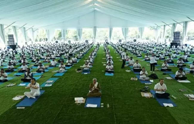 सीतारमण ने फरीदाबाद स्थित एजेएनआईएफएम में अंतर्राष्ट्रीय योग दिवस समारोह में भाग लिया