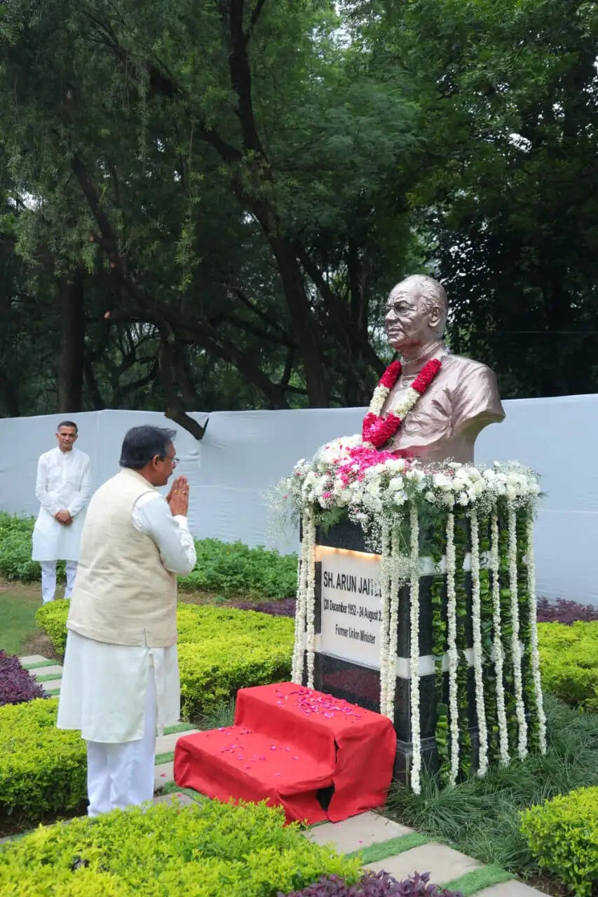 दिल्ली भाजपा ने अरुण जेटली की पुण्यतिथि पर दी श्रद्धांजलि