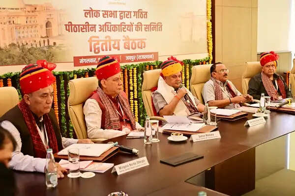 समिति प्रणाली की समीक्षा बैठक: समितियां लोकतंत्र की आत्मा, इन्हें प्रभावी बनाना हम सबका कर्तव्य : नरेन्द्र सिंह तोमर