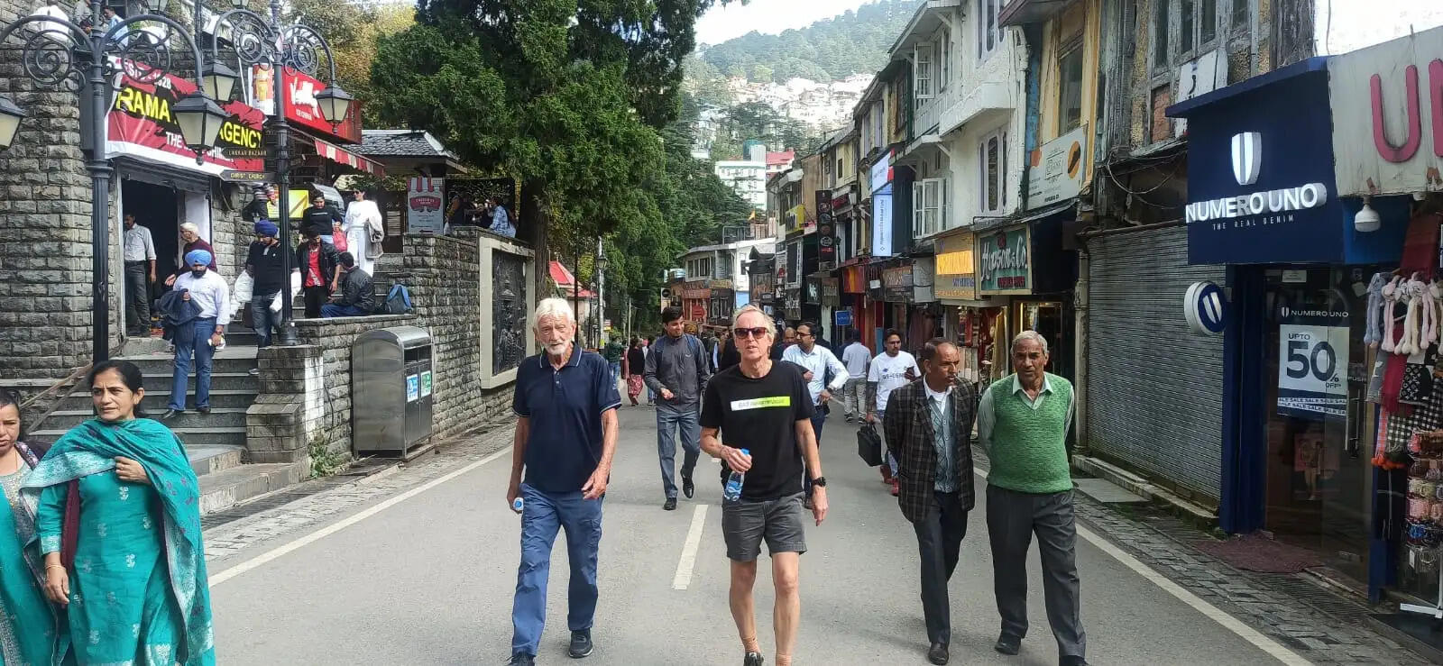 हिमाचल में अक्टूबर में फिर बर्फबारी, लाहौल स्पीति में सड़कें बंद, 10 जिलों में बारिश का अलर्ट
