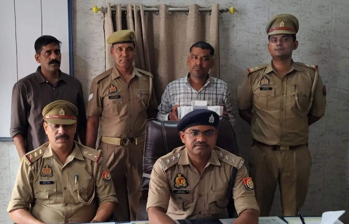 पुलिस ने 25 हजार के इनामी गैंगस्टर काे पकड़ा, टप्पेबाजी कर ले गया था आभूषण व नकदी