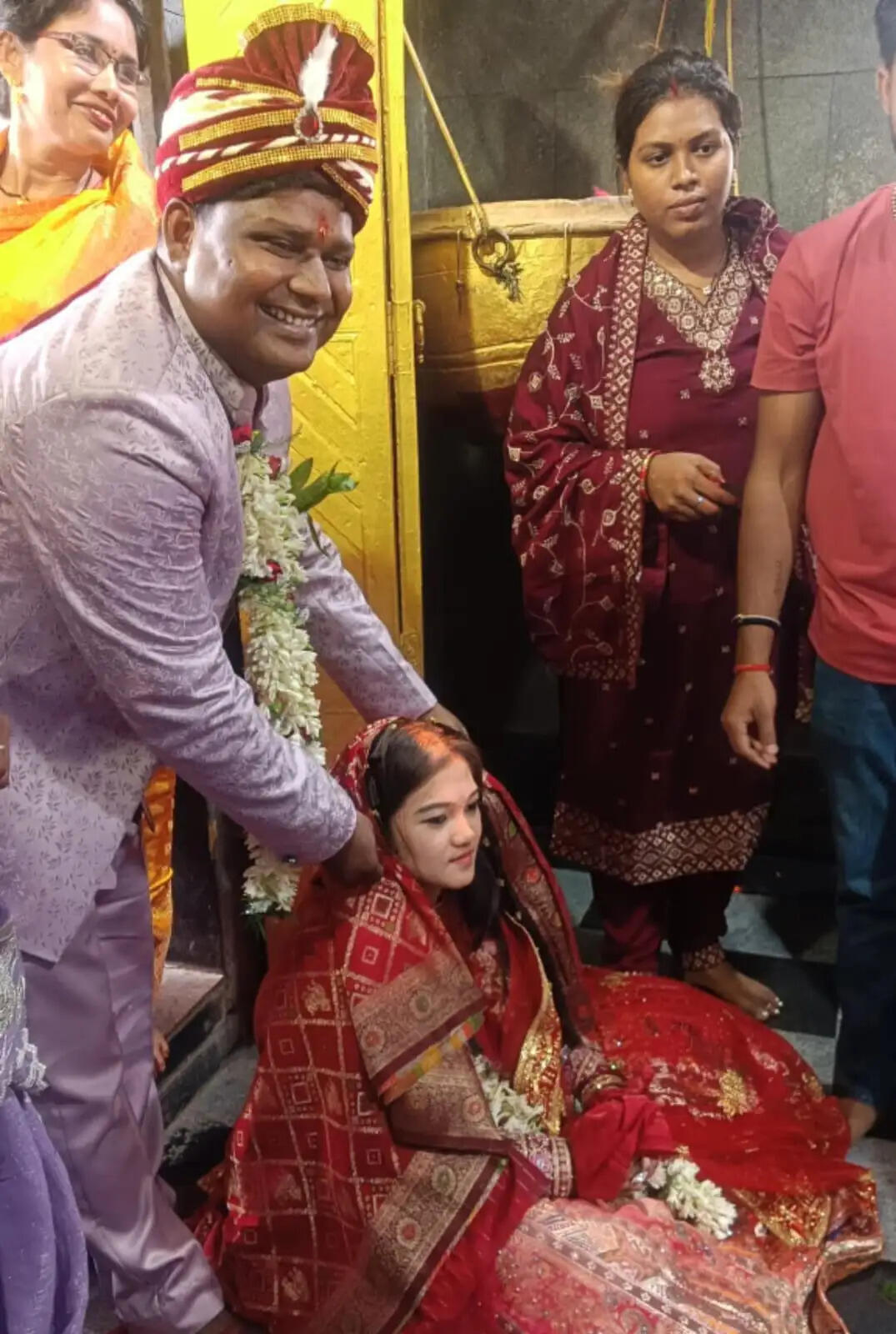 सोशल मीडिया के जरिए भागलपुर के युवक को फिलिपींस की लड़की से हुआ प्यार, हिंदू रीति-रिवाज से रचाई शादी