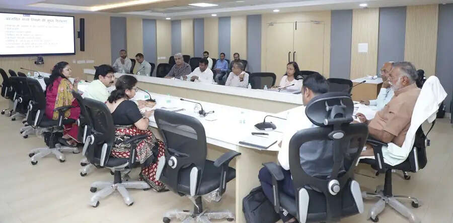 नवीन श्रम संहिताएं श्रमिकों को अधिक से अधिक लाभ दिलाएंगी : श्रम मंत्री पटेल