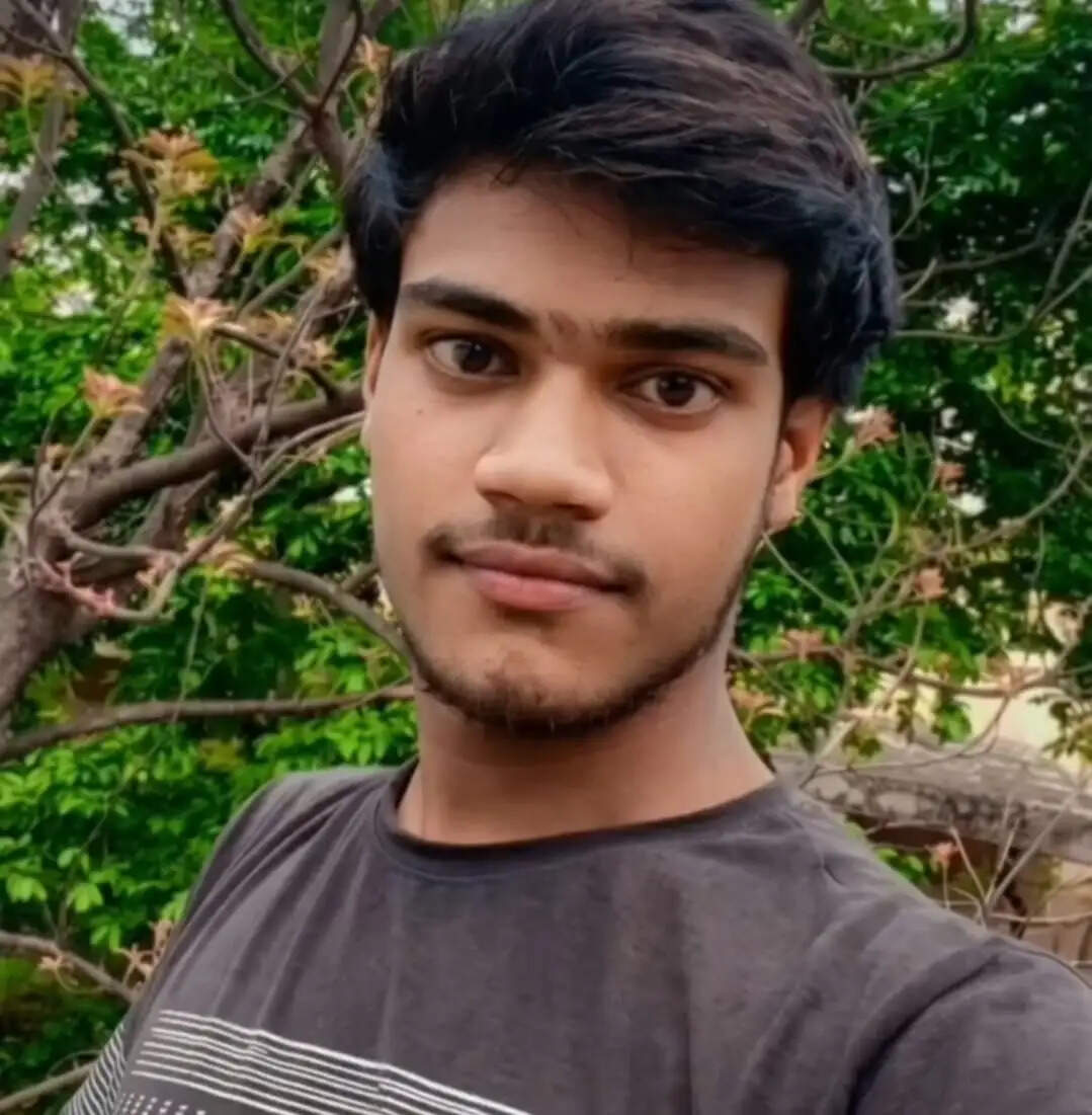 मीरजापुर: कर्णावती नदी में युवक का शव मिलने से सनसनी, हत्या की आशंका