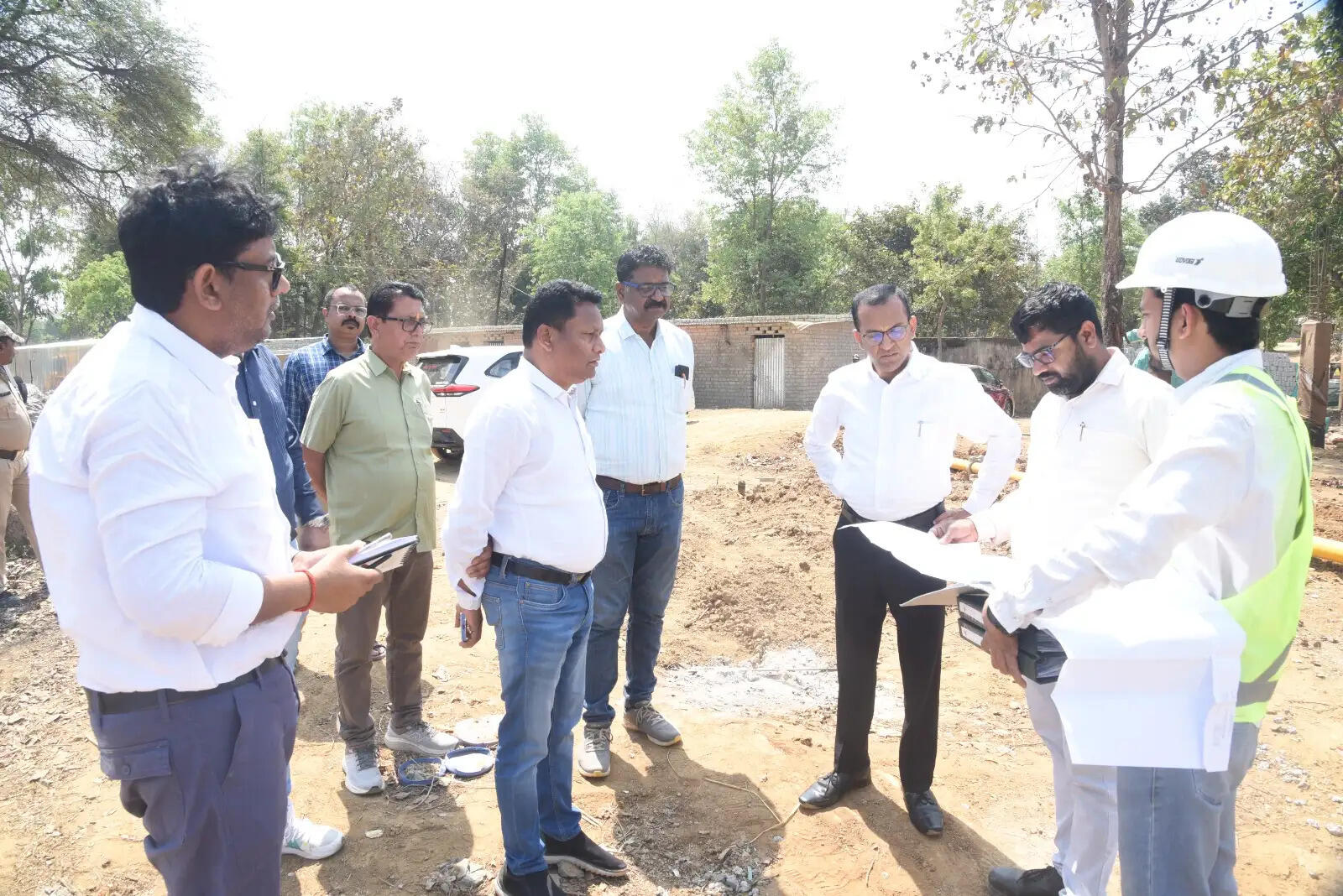 अंबिकापुर : विकास कार्यों पर कलेक्टर की सख्ती, एसटीपी और जल परियोजनाएं समय-सीमा में पूरी करने के निर्देश