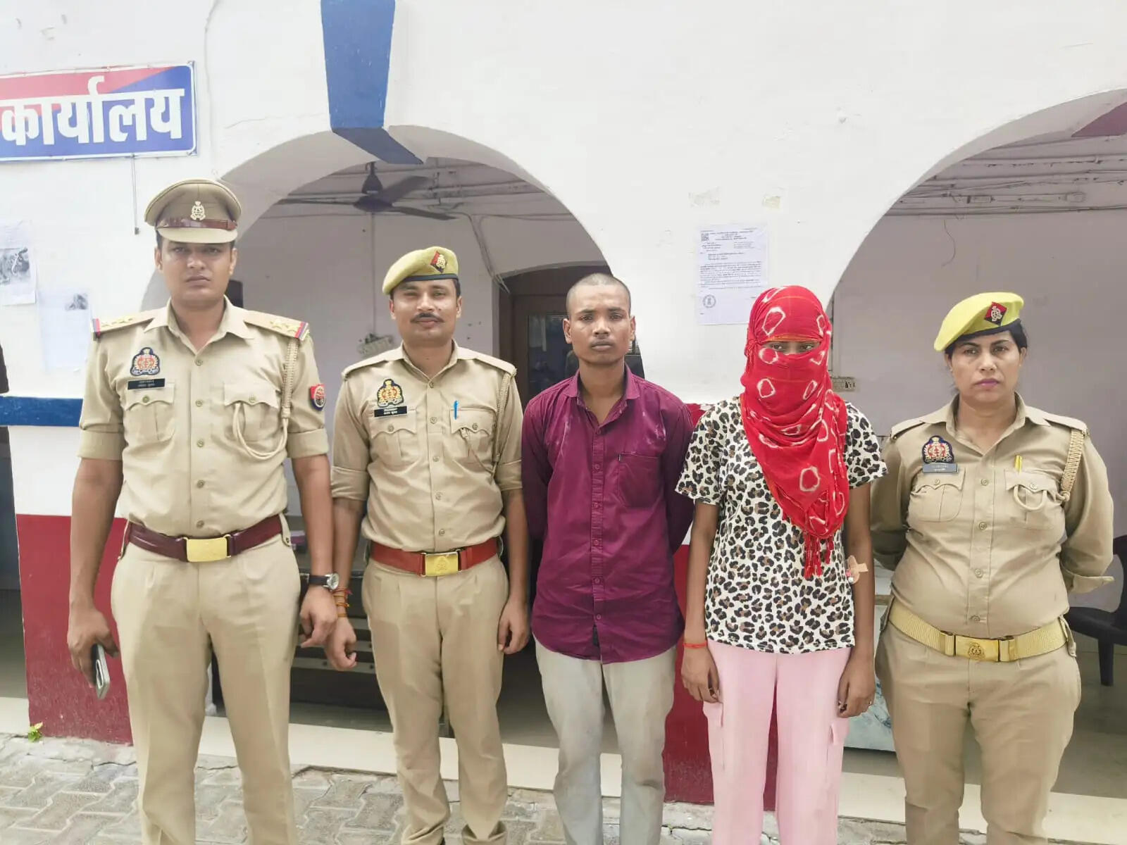 शादी में बाधक होने पर प्रेमी संग मिलकर नातिन ने की थी बाबा की हत्या, गिरफ्तार