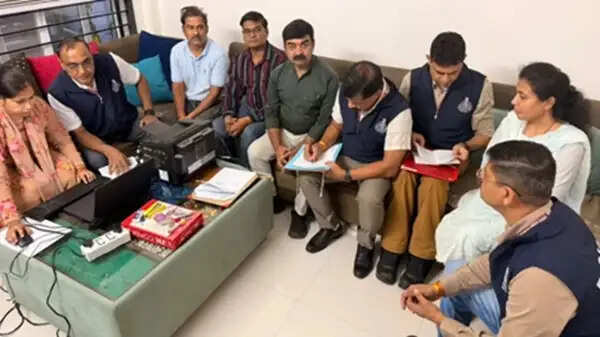 इंदौर में एमवाय का फार्मासिस्ट निकला करोड़पति, ईओडब्ल्यू की छापे में आय से 108 प्रतिशत अधिक संपत्ति उजागर