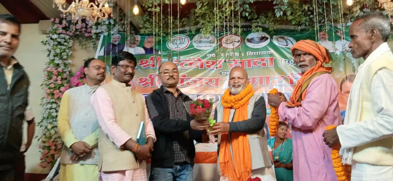 सोनवर्षा के नवनिर्वाचित विधायक रत्नेश सादा का किया गया भव्य नागरिक अभिनंदन