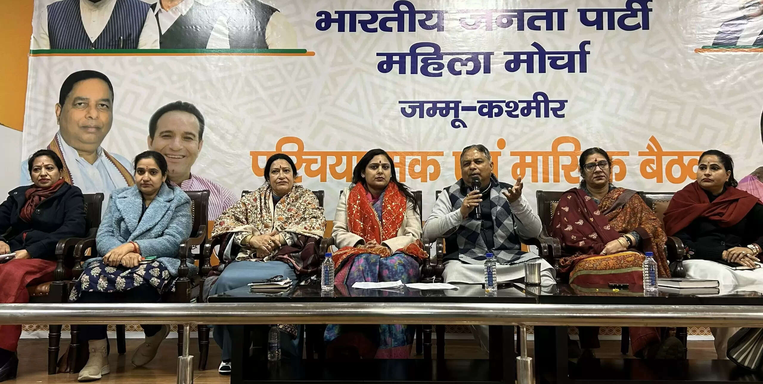 जम्मू-कश्मीर में जमीनी स्तर पर भाजपा की वैचारिक पहुंच का नेतृत्व कर रही महिला कार्यकर्ता: सत शर्मा