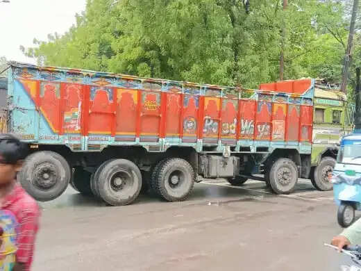 काेरबा में तेज रफ्तार ट्रक ने स्कूटी सवार को कुचला, मौके पर मौत