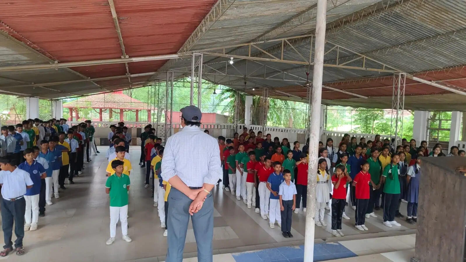 अम्बिकापुर : नाबालिग चालकों पर पुलिस की सख्ती, स्कूलों में जागरूकता अभियान के साथ दी वैधानिक कार्रवाई की चेतावनी