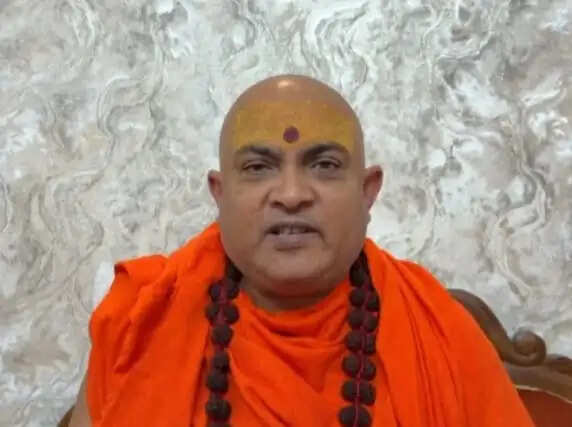 अखिल भारतीय संत समिति ने पप्पु यादव के साधु वेश में प्रदर्शन पर जताई आपत्ती