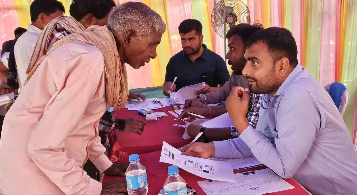 जितपुर खनन परियोजना के प्रभावित रैयतों के लिए मुआवजा शिविर आयोजित
