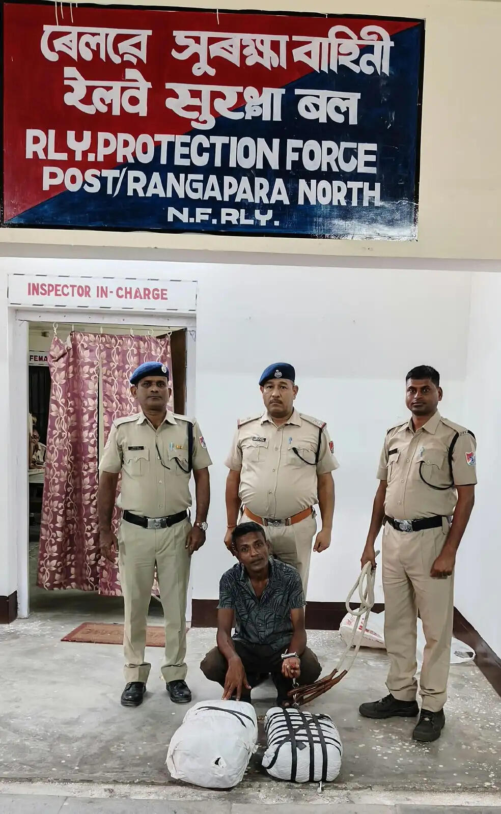आरपीएफ एवं जीआरपी की संयुक्त कार्रवाई में गांजा बरामद, एक गिरफ्तार