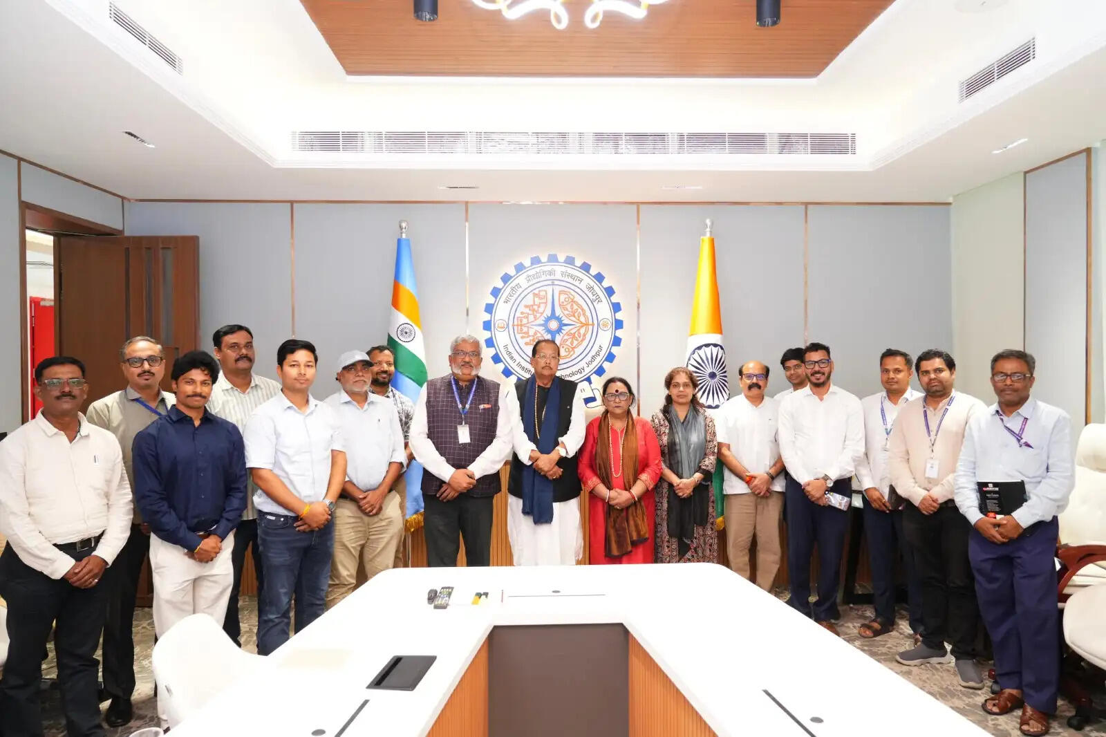 सेमीकंडक्टर क्षेत्र में नई प्रतिभाएं तैयार करेंगे आईआईटी जोधपुर और झारखंड
