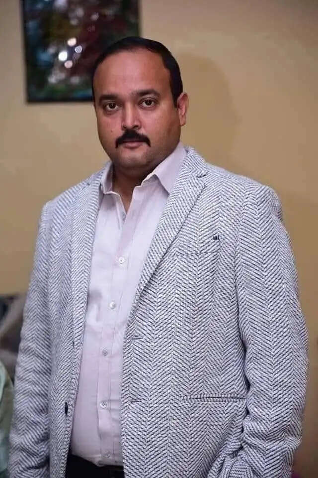 गोरखपुर क्लब संचालक के बेटे अम्बरीश श्रीवास्तव ने फार्महाउस में खुद को मारी गोली, माैके पर ही माैत