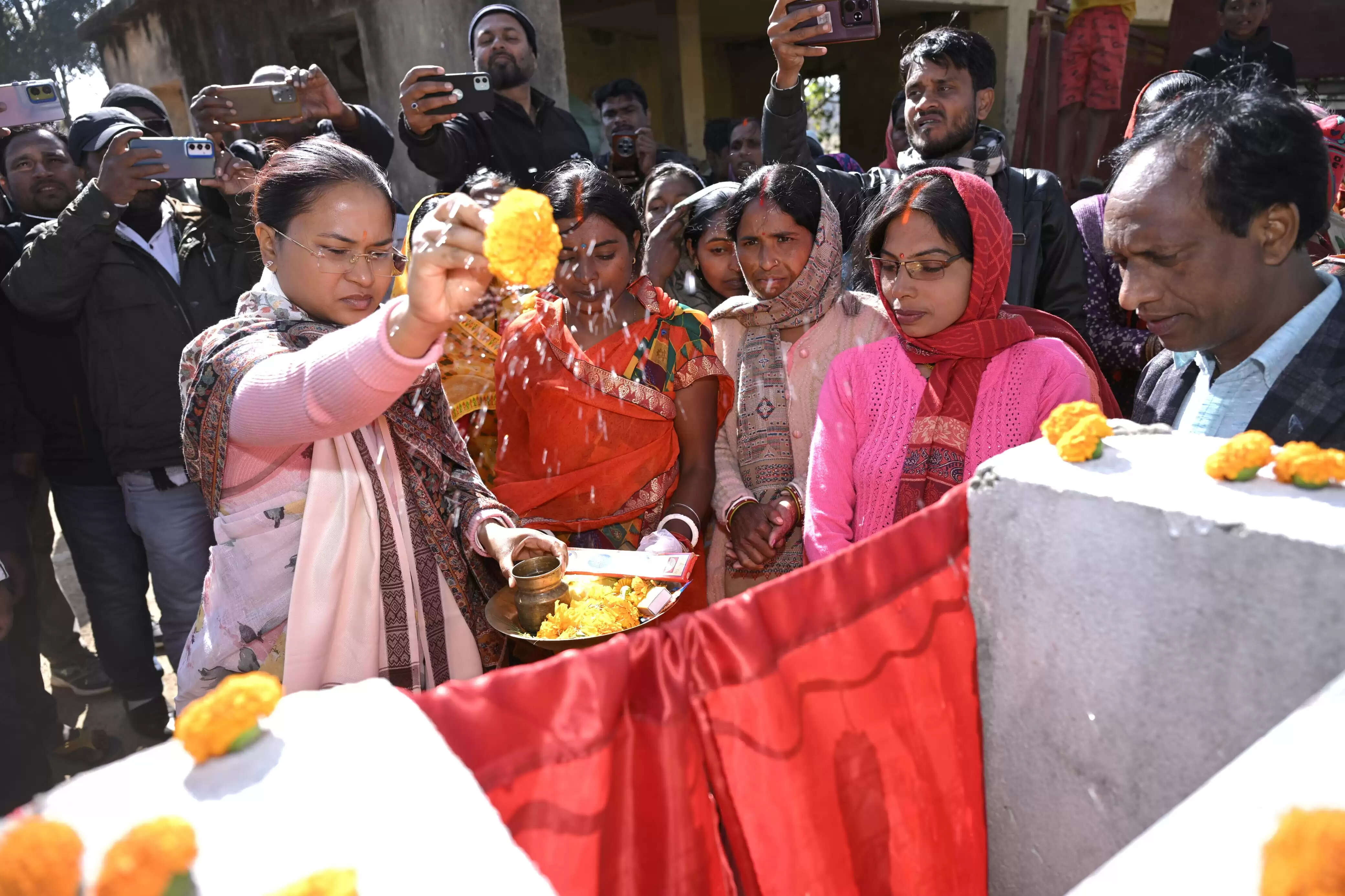 मंत्री शिल्पी नेहा तिर्की ने इटकी में स्वास्थ्य मेला का किया उद्घाटन