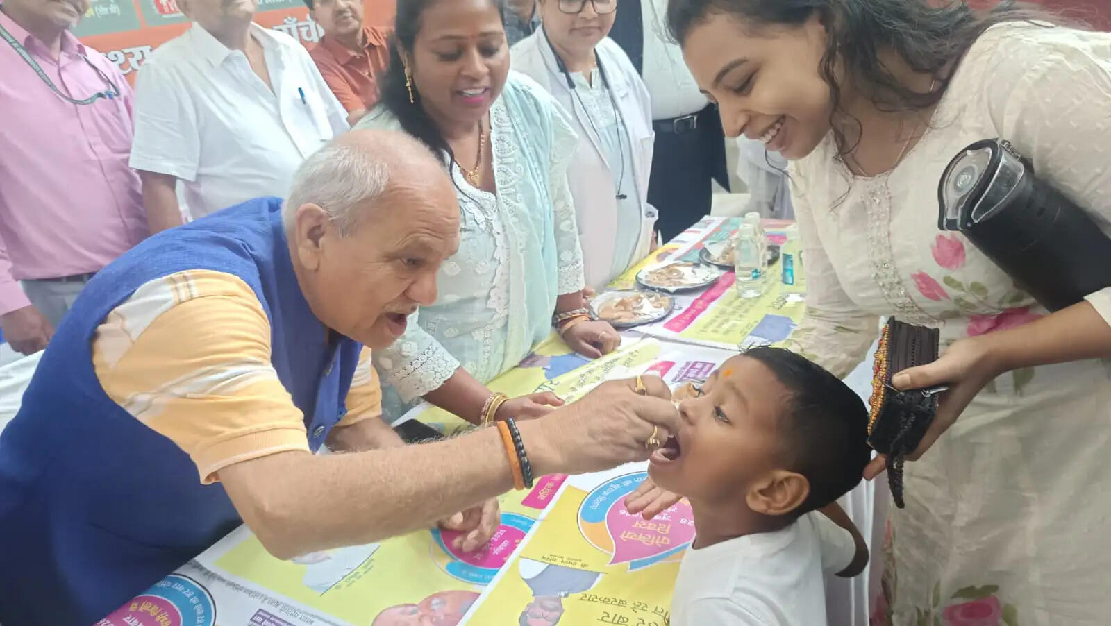 रांची की महापौर ने सदर अस्पताल से किया राष्ट्रीय पल्स पोलियो अभियान का शुभारंभ