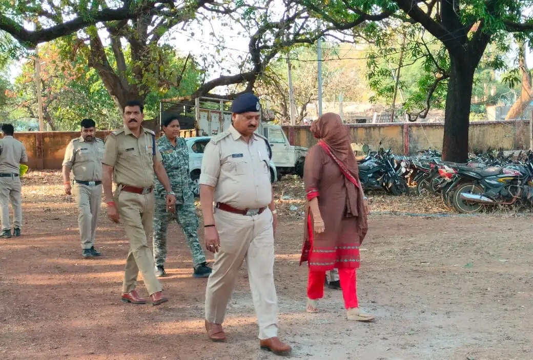 बाढ़ राहत घोटाले में बड़ी कार्रवाई: तहसीलदार अमिता सिंह तोमर गिरफ्तार