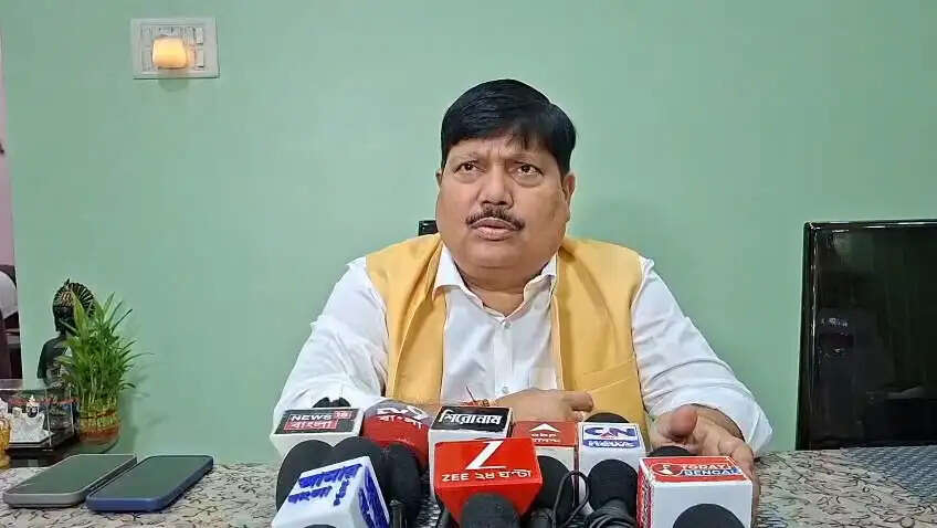 अर्जुन सिंह ने नंदीग्राम और रेजीनगर में जीत का दावा किया, ममता बनर्जी और उनकी पार्टी पर साधा निशाना