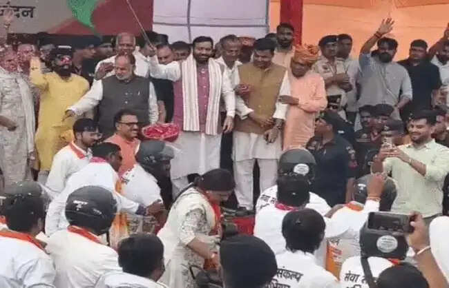 नारनाैल: मुख्यमंत्री नायब सैनी ने हरियाणा में सेवा यात्रा का किया स्वागत
