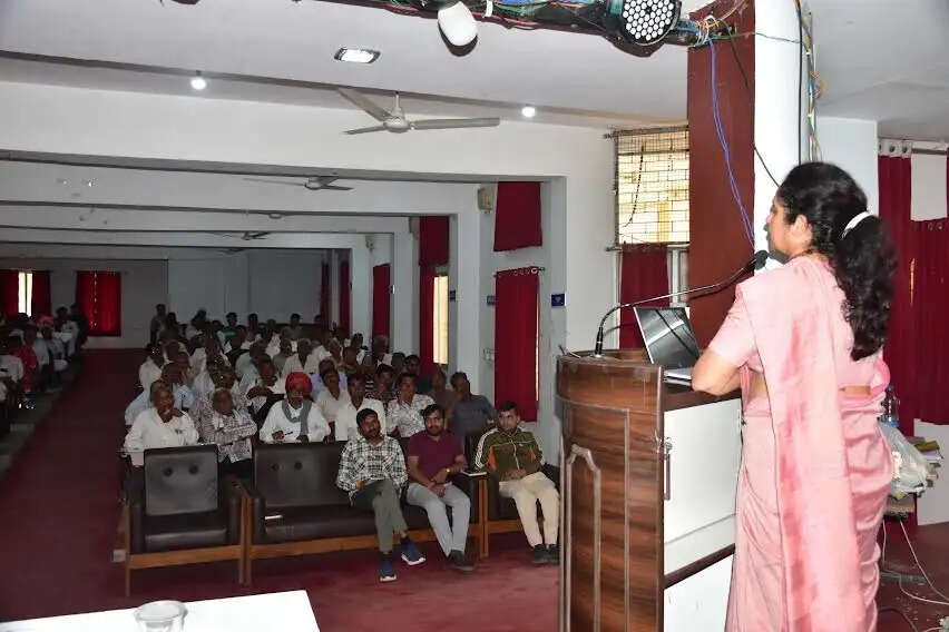 मंदसौरः नरवाई प्रबंधन पर उद्यानिकी महाविद्यालय में कार्यशाला संपन्न