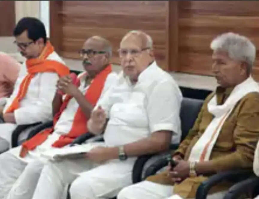 22 जुलाई के बूथ सम्मेलन की तैयारियों में जुटी भाजपा, कृषि मंत्री ने कार्यकर्ताओं को दिए निर्देश