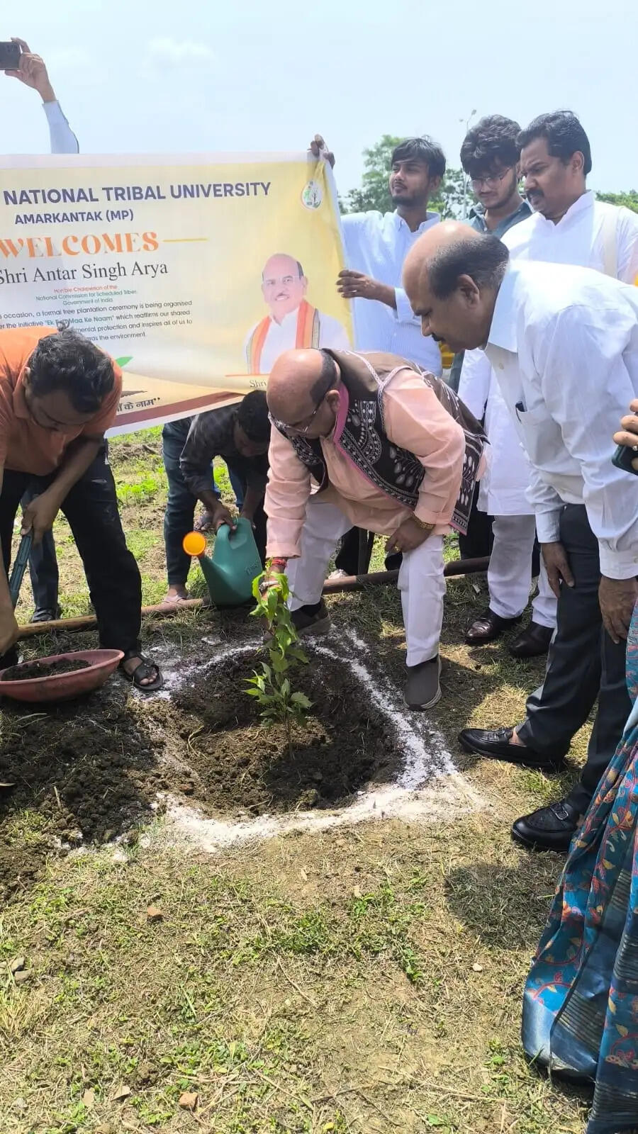 अनूपपुर: जनजातीय विद्यार्थियों के सर्वांगीण विकास,शैक्षणिक सशक्तिकरण एवं समर्पण के साथ कार्य किया जाए- अध्यक्ष अंतर सिंह आर्य