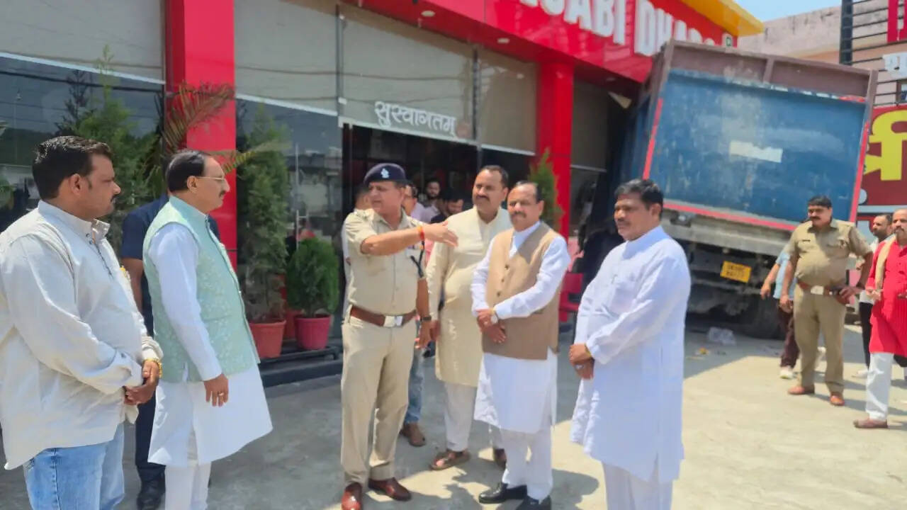 पूर्व सीएम डा.निशंक व राज्यमंत्री ओमप्रकाश ने किया सप्तऋषि दुर्घटना स्थल का निरीक्षण