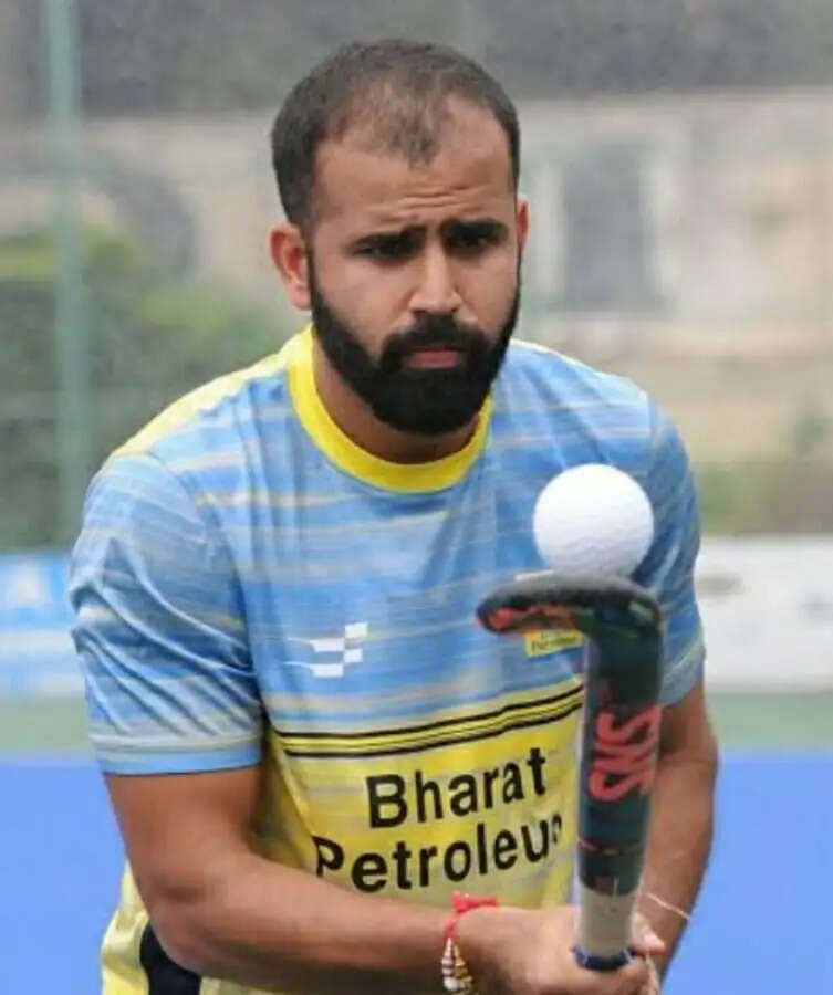 विश्वकप में हिंदी एक्सपर्ट कमेंटेटर के रूप में तुषार खंडकर ने शुरुआत की नई पारी